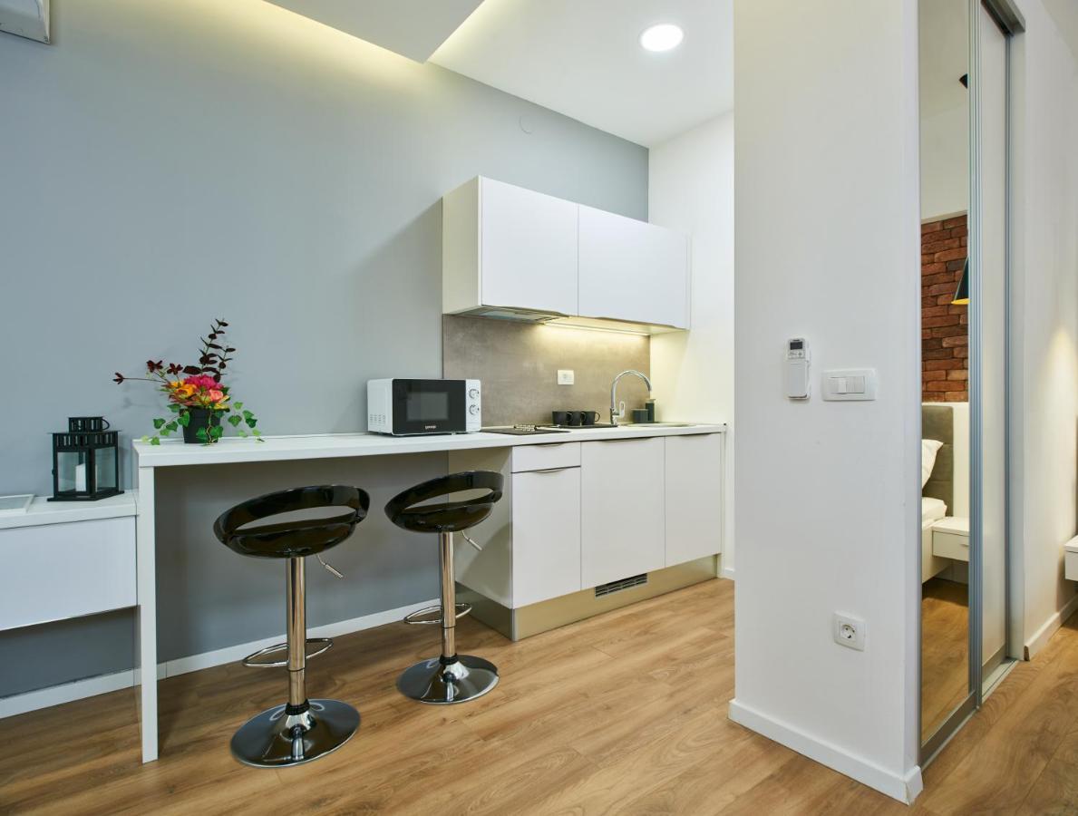 Bed Of Roses Apt 2, Premium, Designer Decorated Zagreb Exterior foto