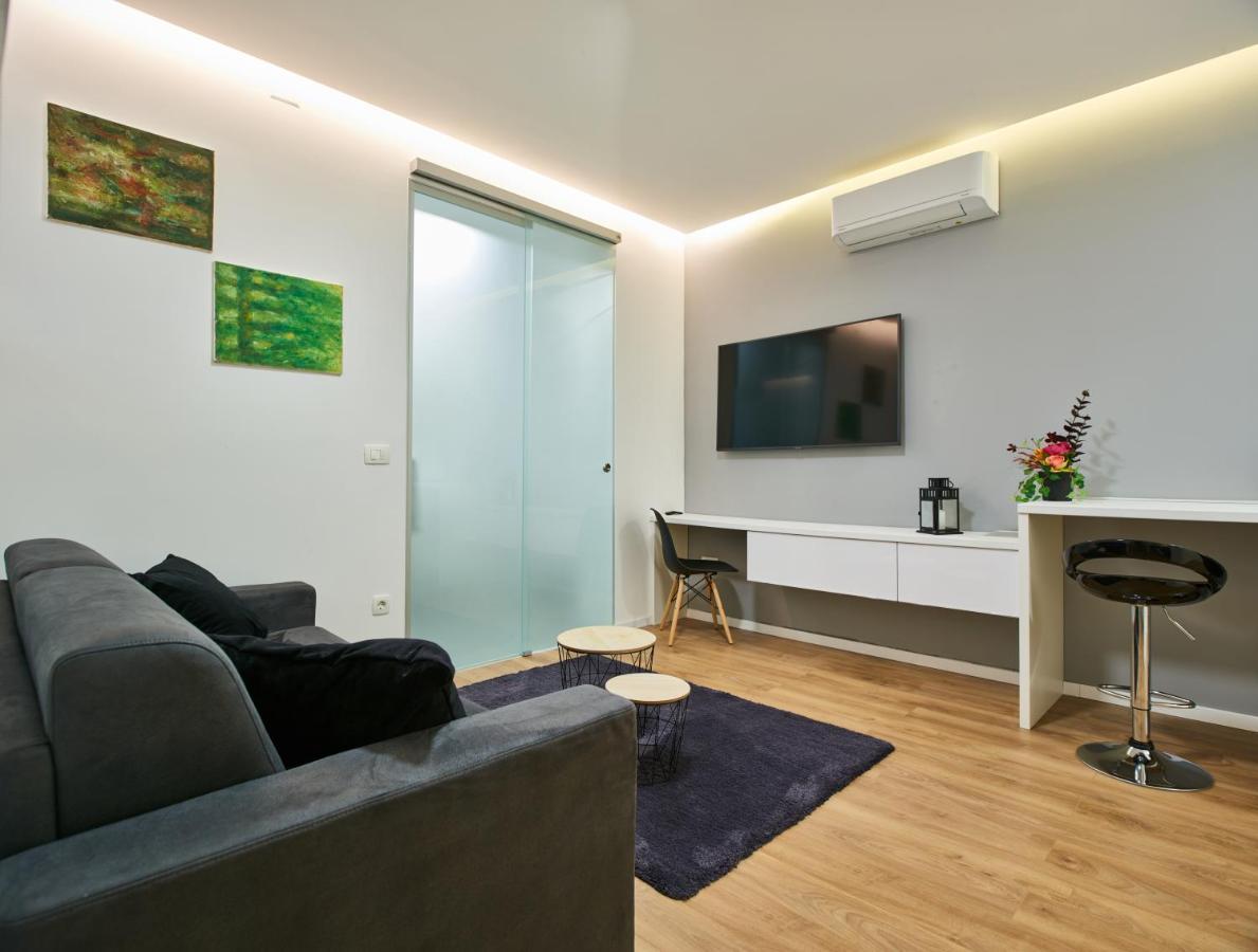 Bed Of Roses Apt 2, Premium, Designer Decorated Zagreb Exterior foto
